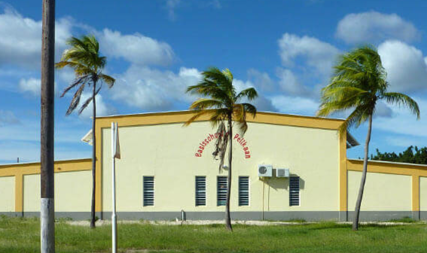 Konstrukshon di edifisio nobo pa skol De Pelikaan ta drenta fase di ehekushon